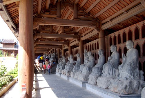 Panorama pagoda Bai Dinh - ảnh 5